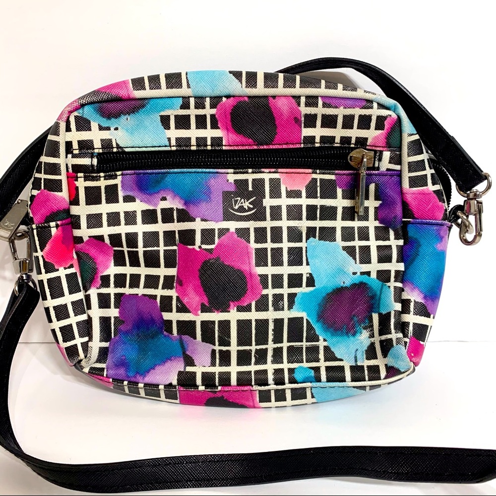 EUC Izak Crossbody‎ purse with detachable strap